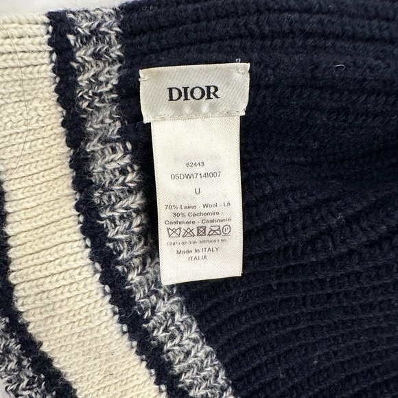 Dior D-White Beanie in Navy Blue Wool and Cashmere Knit - Picture 6 of 6